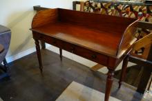 serving table